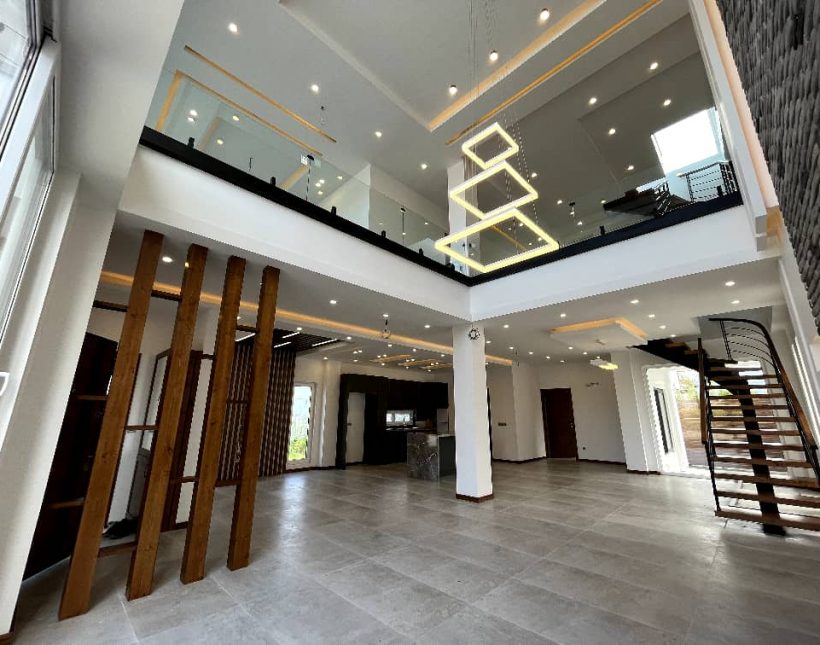 خرید ویلا دوبلکس استخر دار لوکس با روف‌گاردن در بنجکول نوشهر | ۳۳۰ متر