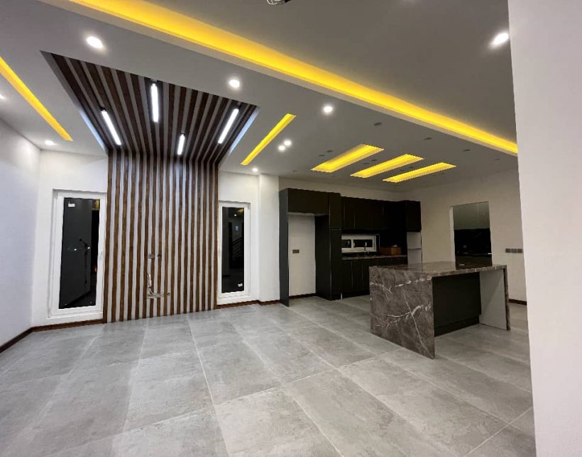 خرید ویلا دوبلکس استخر دار لوکس با روف‌گاردن در بنجکول نوشهر | ۳۳۰ متر