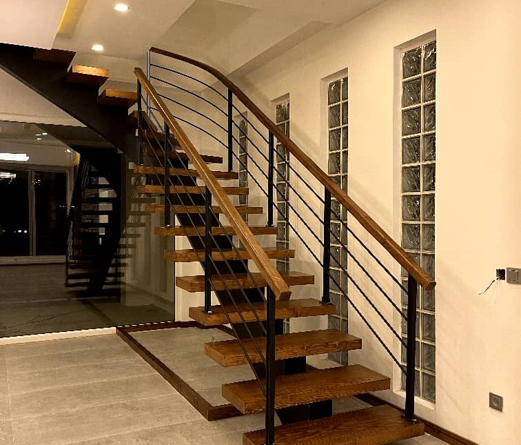 خرید ویلا دوبلکس استخر دار لوکس با روف‌گاردن در بنجکول نوشهر | ۳۳۰ متر