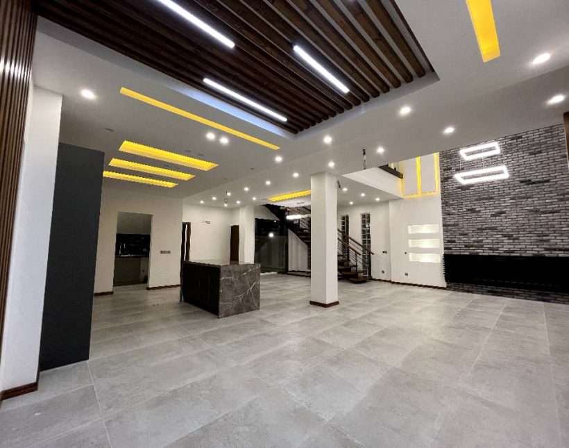 خرید ویلا دوبلکس استخر دار لوکس با روف‌گاردن در بنجکول نوشهر | ۳۳۰ متر