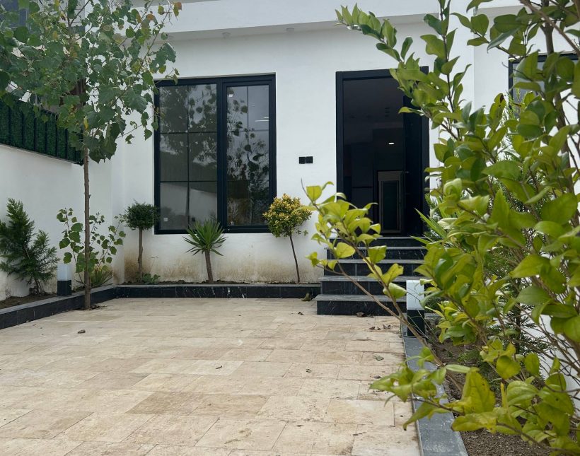 خرید ویلا چمستان بهدشت ۲ خواب همکف نقلی قیمت عالی | ۱۴۰ متر