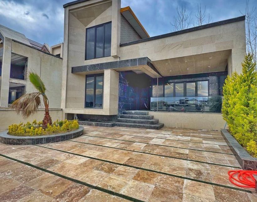 خرید ویلای دوبلکس مدرن با استخرداخلی در نعمت‌آباد چمستان | ۳۰۰ متر