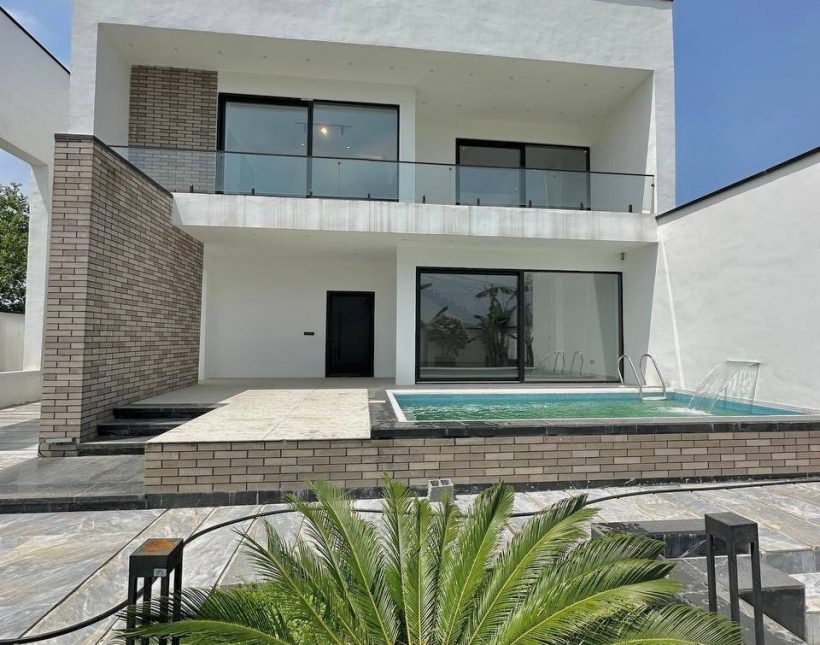 خرید ویلا شمال ۵ کیلومتری نور پیش ۸ میلیارد سند دار | ۴۰۰ متر