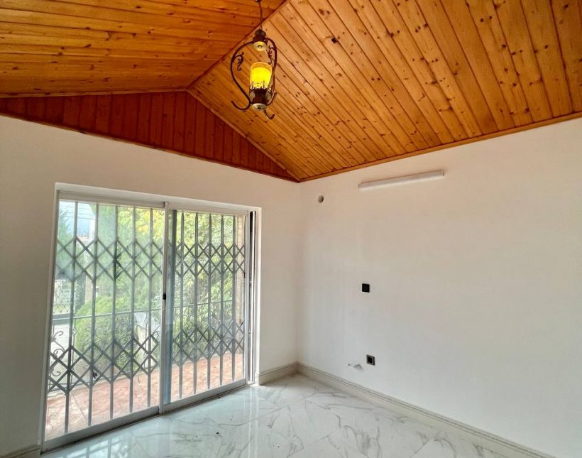 خرید ویلا باغ سعادت آباد چمستان ۳۰۰ متری دو خوابه | ۳۰۰ متر