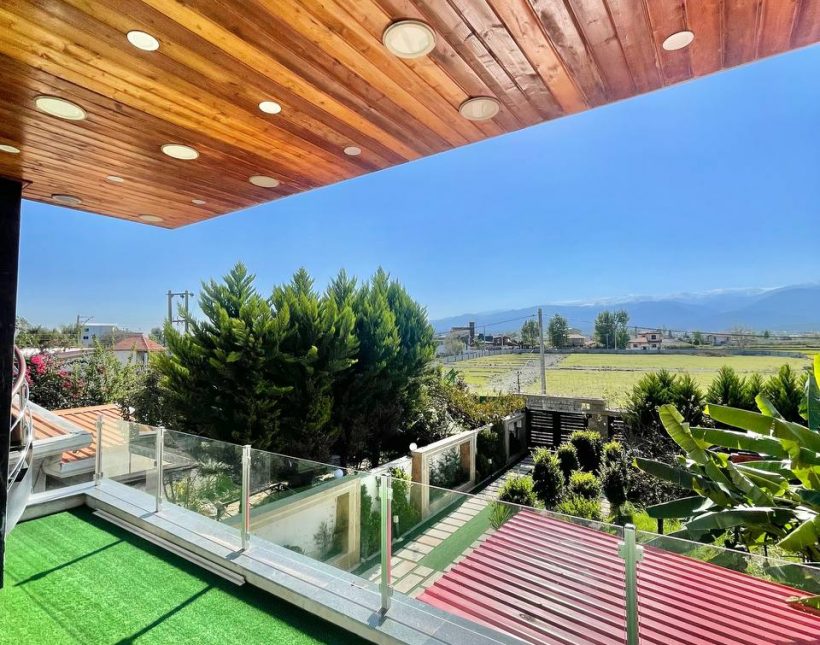 خرید ویلا جاده دریا ایزدشهر ۵۰۰ متری مبله کامل استخردار | ۵۰۰ متر