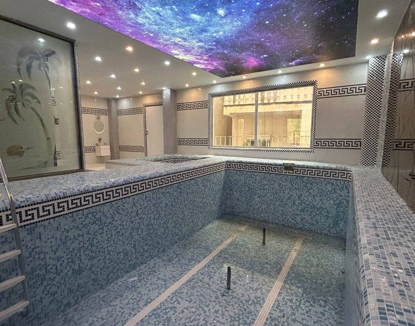 خرید ویلا تریپلکس لوکس با استخر و جکوزی در سعادتآباد | 340 متر