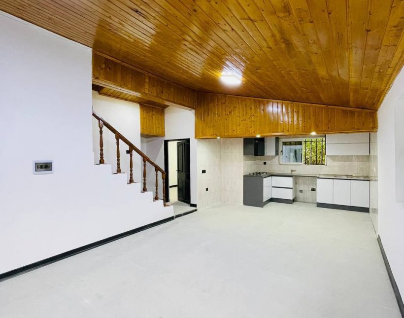 خرید ویلا نزدیک جاده اصلی در آهودشت چمستان | ۲۲۰ متر