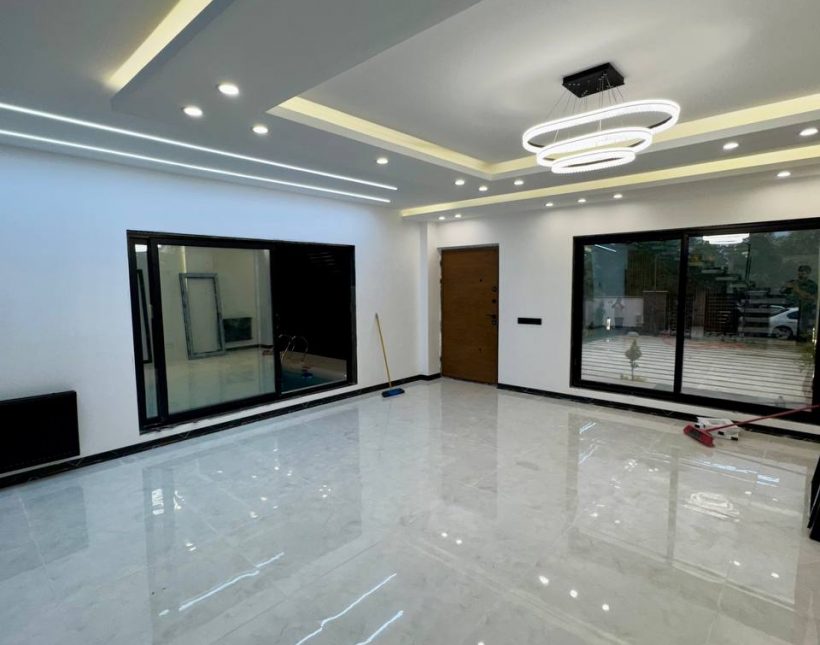 خرید ویلا دوبلکس استخردار روف ویو ابدی کوه و جنگل 550 متری | 350 متر