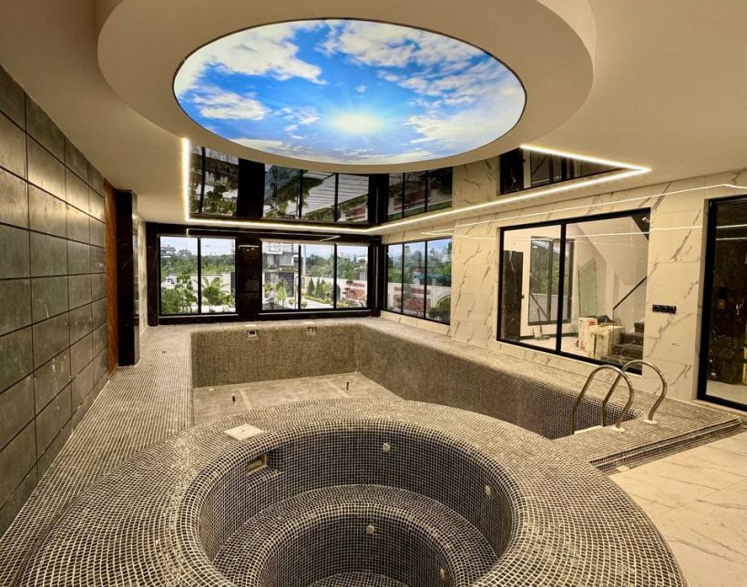 خرید ویلا تریبلکس استخردار روف ویو ابدی 700 متری | 500 متر