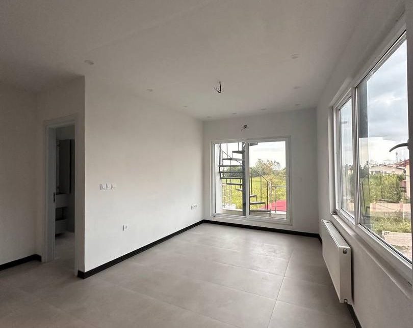 فروش ویلا تریبلکس 230متری منطقه سیاهرود رویان سند مدارک کامل | 210 متر