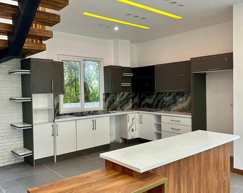 فروش ویلا مدرن 350متری با ویو بکر و دلنشین منطقه ونوش نوشهر | 350 متر