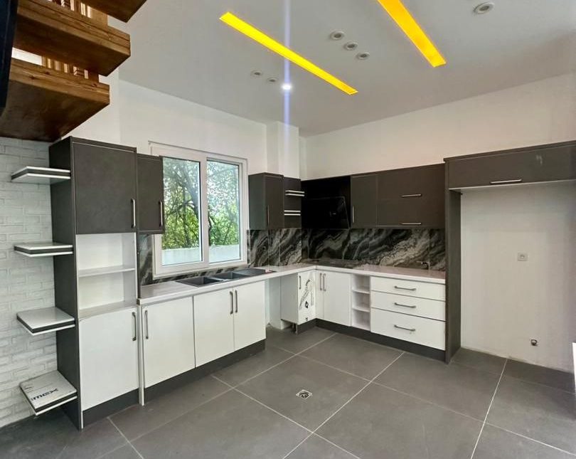 فروش ویلا مدرن 350متری با ویو بکر و دلنشین منطقه ونوش نوشهر | 350 متر