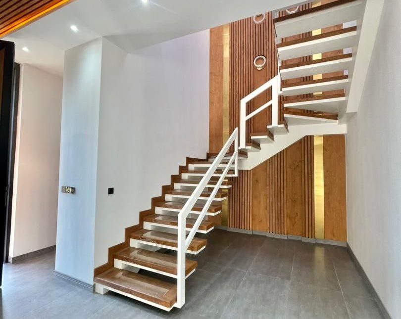 فروش ویلا 400 متری منطقه برند الیمالات نور فول امکانات | 270 متر