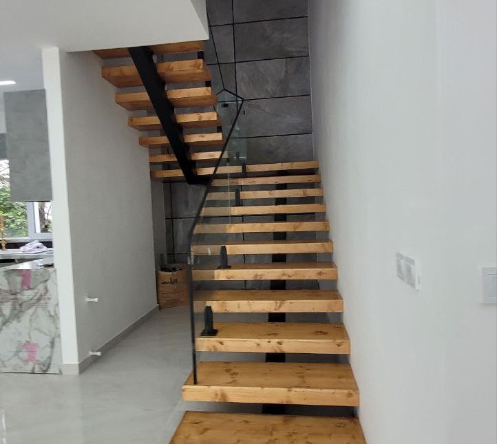 فروش ویلا دوبلکس مدرن 240 متری با ویو بکر منطقه ونوش نوشهر | 240 متر