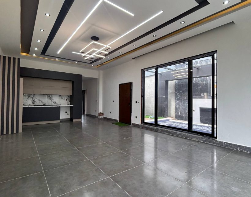 خرید ویلا مدرن استخردار شهرکی ۱۶۰ متر بنا آهو دشت | ۲۸۰ متر