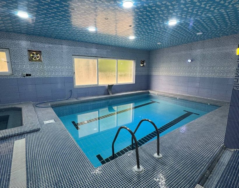 خرید ویلا استخردار با حیاط بزرگ دلباز سند تک برگ 700 متری | 700 متر