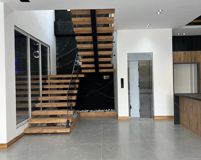 خرید ویلا مدرن استخردار 400 متری سند شش دانگ سیاهرود نوشهر | 370 متر