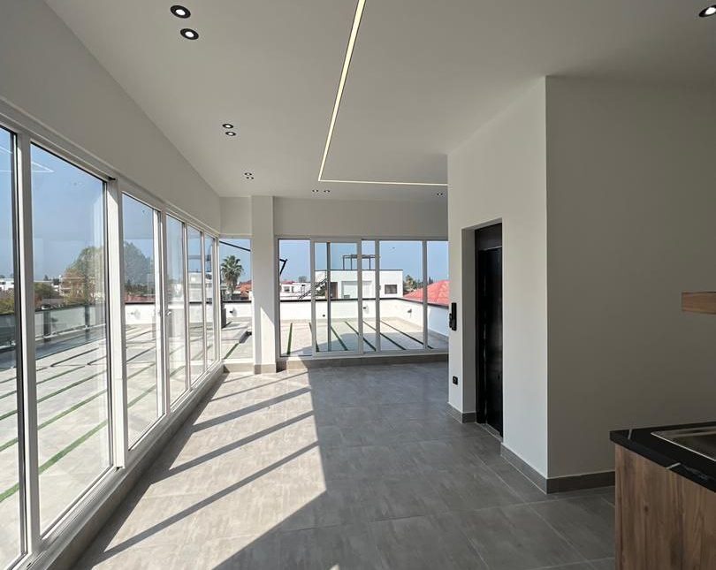 خرید ویلا مدرن استخردار 400 متری سند شش دانگ سیاهرود نوشهر | 370 متر