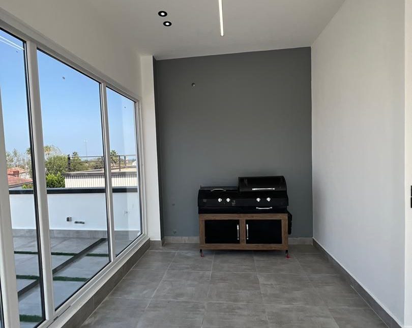 خرید ویلا مدرن استخردار 400 متری سند شش دانگ سیاهرود نوشهر | 370 متر