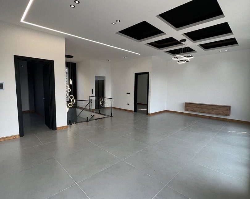 خرید ویلا مدرن استخردار 400 متری سند شش دانگ سیاهرود نوشهر | 370 متر