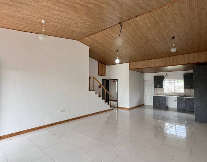 خرید ویلای نیم پیلوت ۲۵۰ متری سند دار دشت نور جنگلی | ۲۵۰ متر