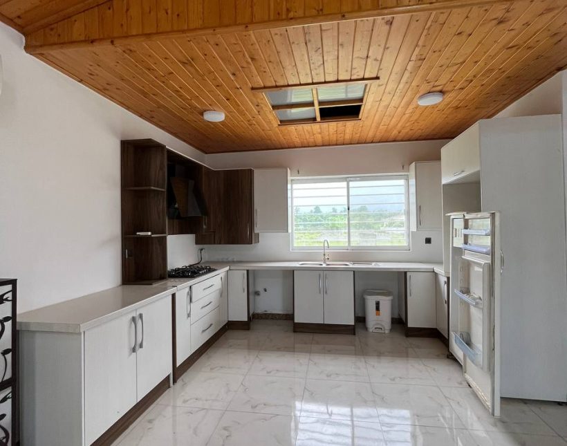 فروش ویلا ۳۳۰ متری سند دار جنگلی محدوده گنجیاب نور | ۳۳۰ متر