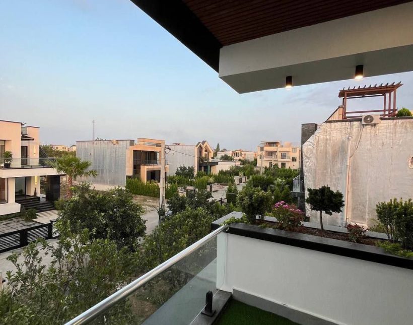 فروش ویلا مدرن و لاکچری استخر دار ۳۵۰ متر بنا چمستان | ۴۰۰ متر