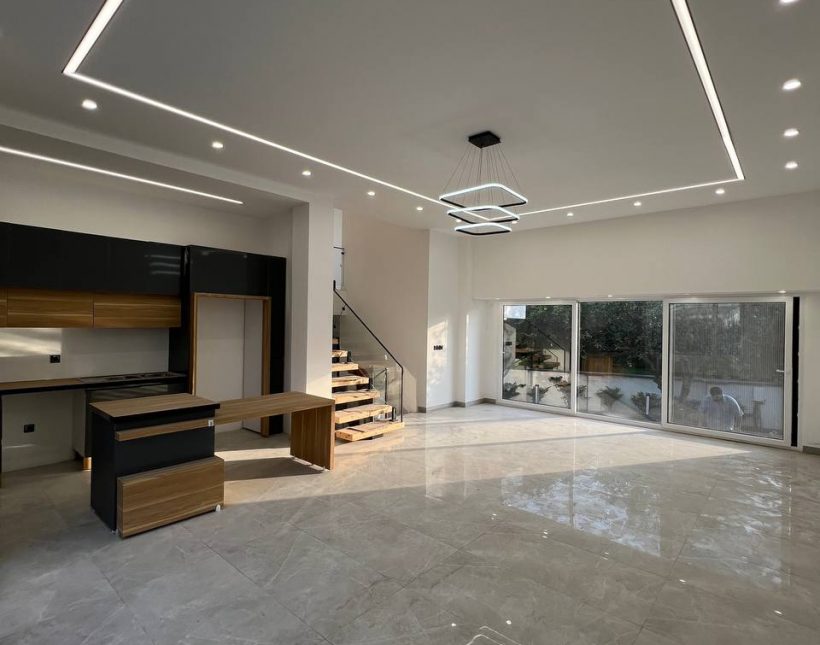 خرید ویلا شیک و مدرن ۲۳۰ متر بنا چمستان | ۳۰۰ متر