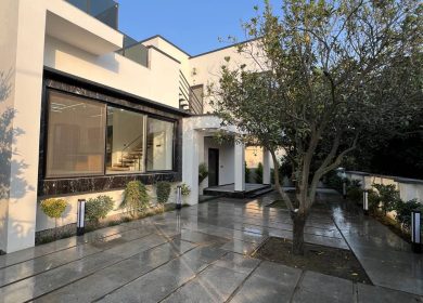 خرید ویلا شیک و مدرن ۲۳۰ متر بنا چمستان | ۳۰۰ متر