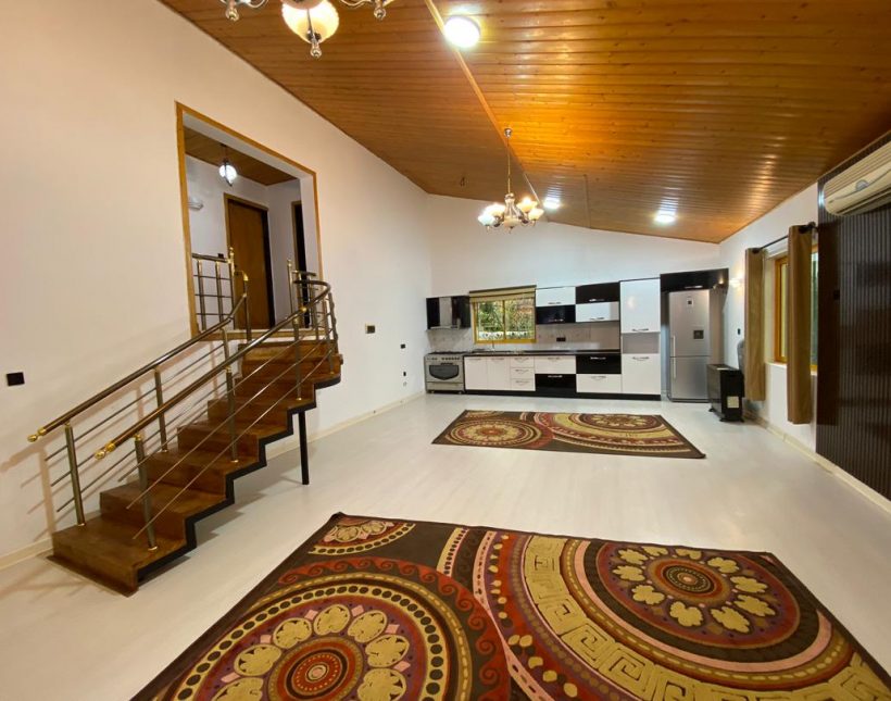 فروش ویلا نیم‌ پیلوت فرنیش شهرکی بازسازی‌شده در سیسنگان وازیوار | ۲۸۰ متر