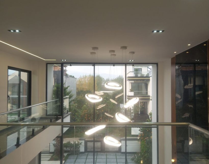 خرید ویلا دوبلکس لوکس با استخر سرپوشیده و سند تک‌برگ در آمل | ۳۲۰ متر