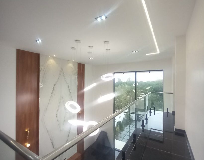 خرید ویلا تریپلکس لوکس با استخر سونا و جکوزی در آمل | ۳۰۰ متر