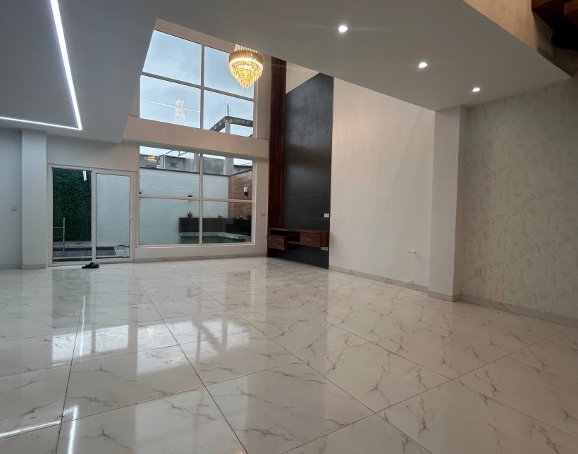 فروش ویلا دوبلکس استخردار در حوزه شهری چمستان | ۲۴۰ متر