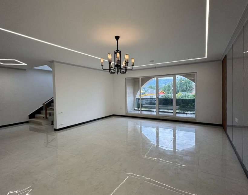 خرید ویلا استخردار چهار خواب ویو ابدی 450 متری امیرآباد چمستان | 300 متر