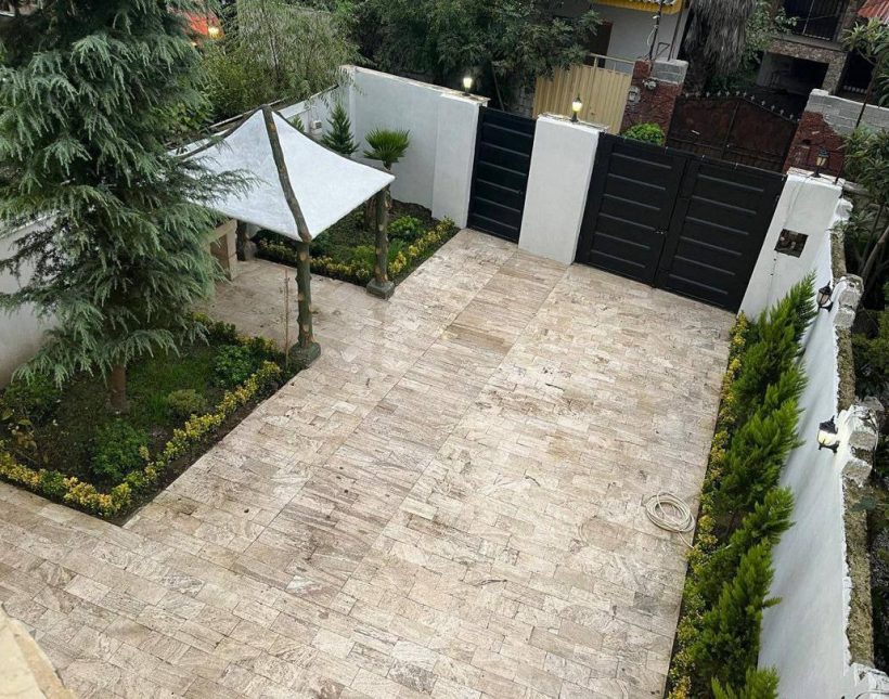 فروش ویلا کلاسیک و شیک شهرکی ۲۰۰ متر بنا آمل | ۲۵۰ متر