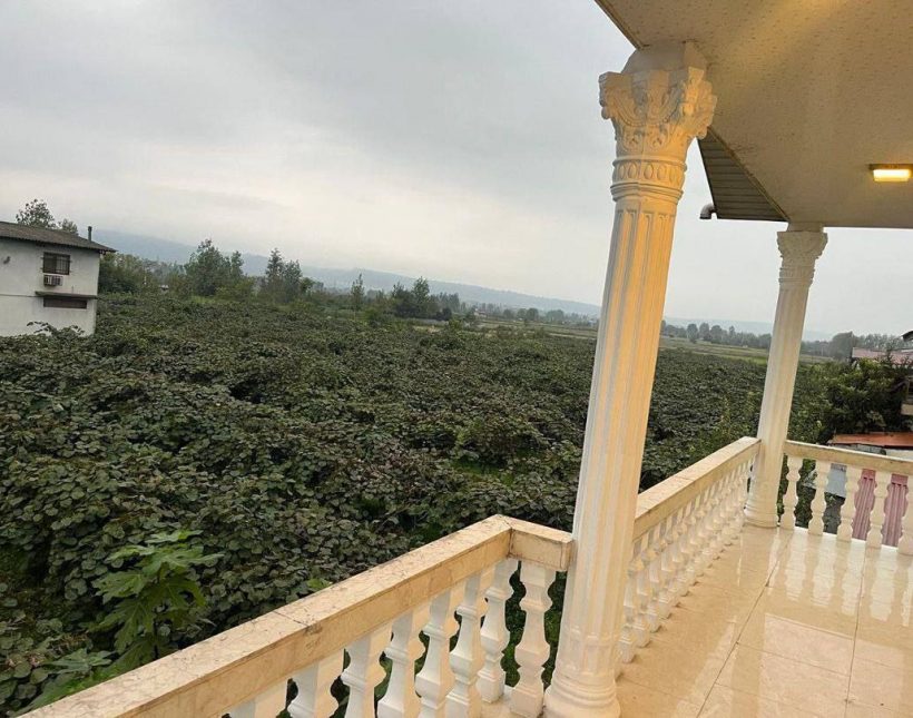 فروش ویلا کلاسیک و شیک شهرکی ۲۰۰ متر بنا آمل | ۲۵۰ متر