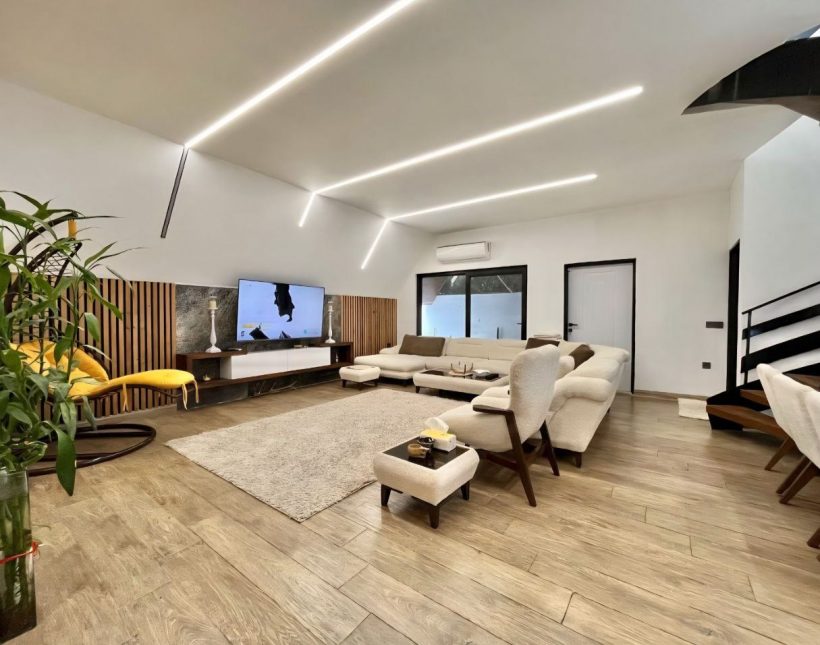 فروش کلبه سوئیسی استخر دار و مبله چمستان | ۳۲۰ متر