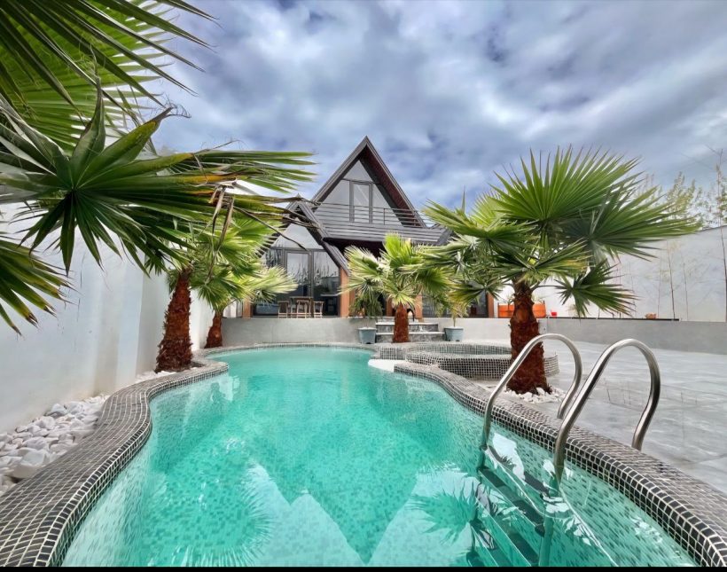 فروش کلبه سوئیسی استخر دار و مبله چمستان | ۳۲۰ متر