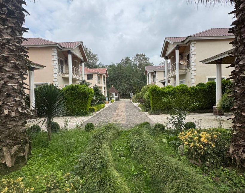 فروش ویلا شهرکی ۲۰۰ متر بنا نور | 300 متر