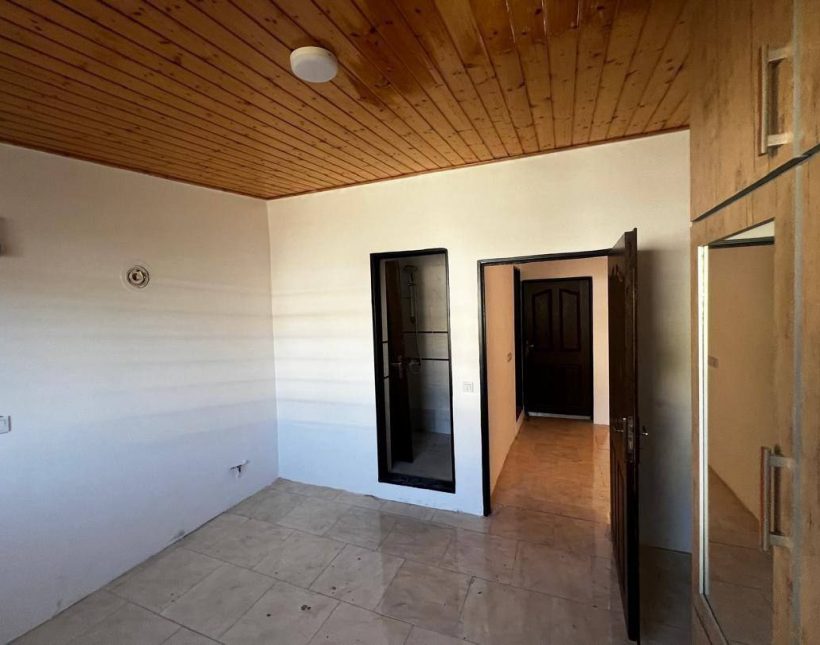 فروش ویلا باغچه ۳۰۰ متری سند دار و مستقل نور | ۳۰۰ متر