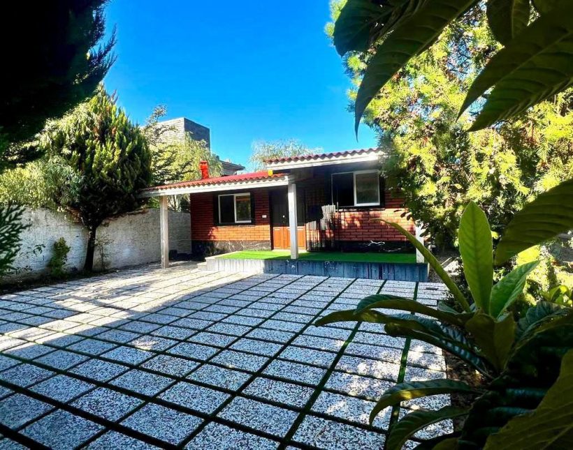 فروش ویلا باغچه ۳۰۰ متری سند دار و مستقل نور | ۳۰۰ متر