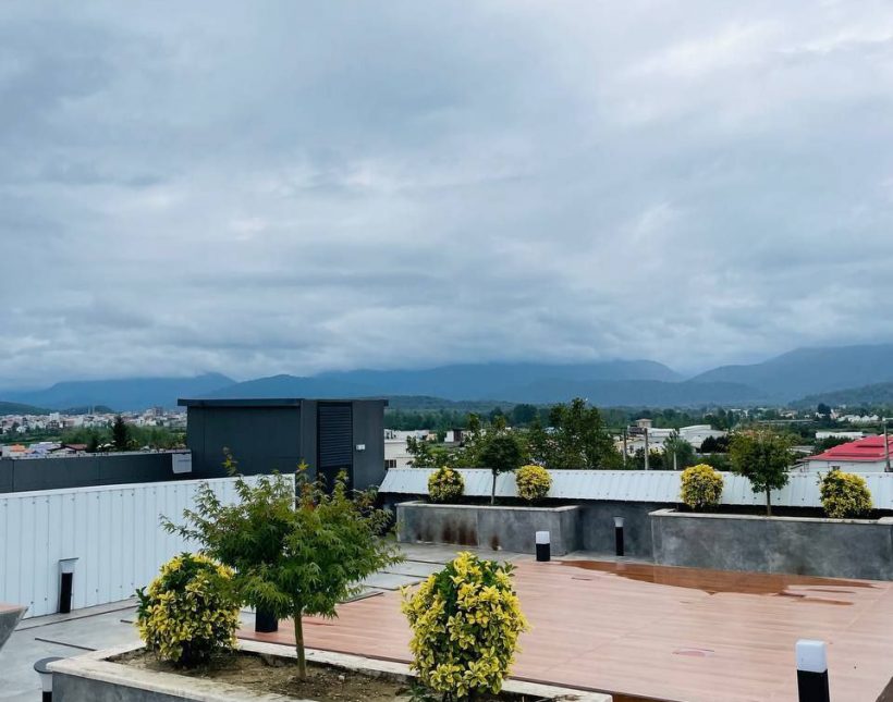 خرید ویلا لوکس و مدرن استخر دار ۶۰۰ متر بنا ایزدشهر | ۷۰۰ متر