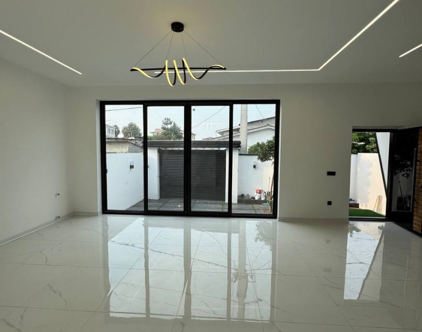 خرید ویلا فلت نما مدرن روف سند تک برگ 210 متری الیمالات نور | 200 متر