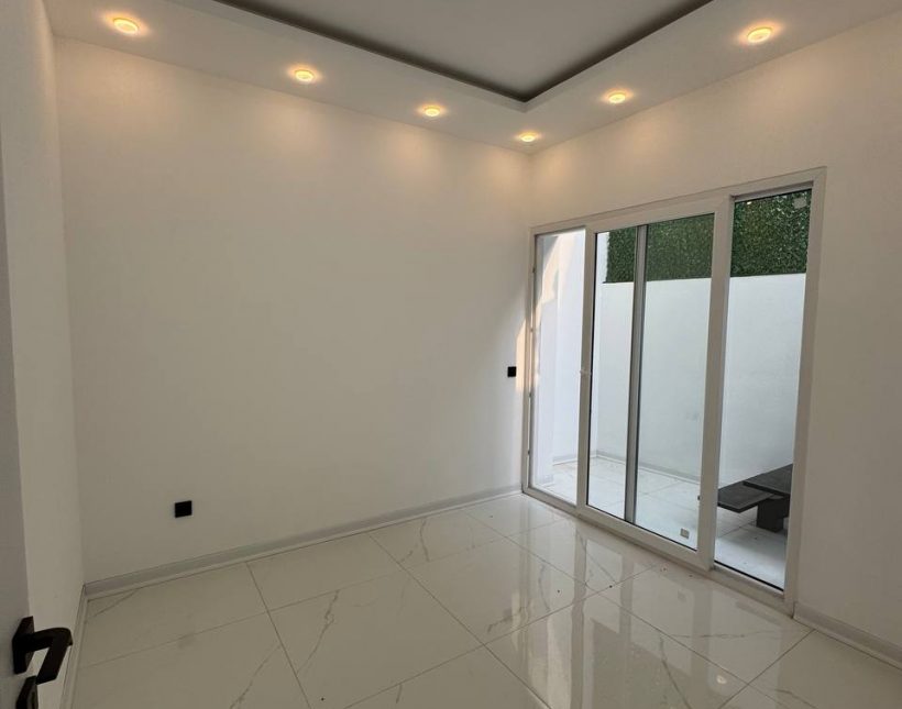 خرید ویلا فلت نما مدرن روف سند تک برگ 210 متری الیمالات نور | 200 متر