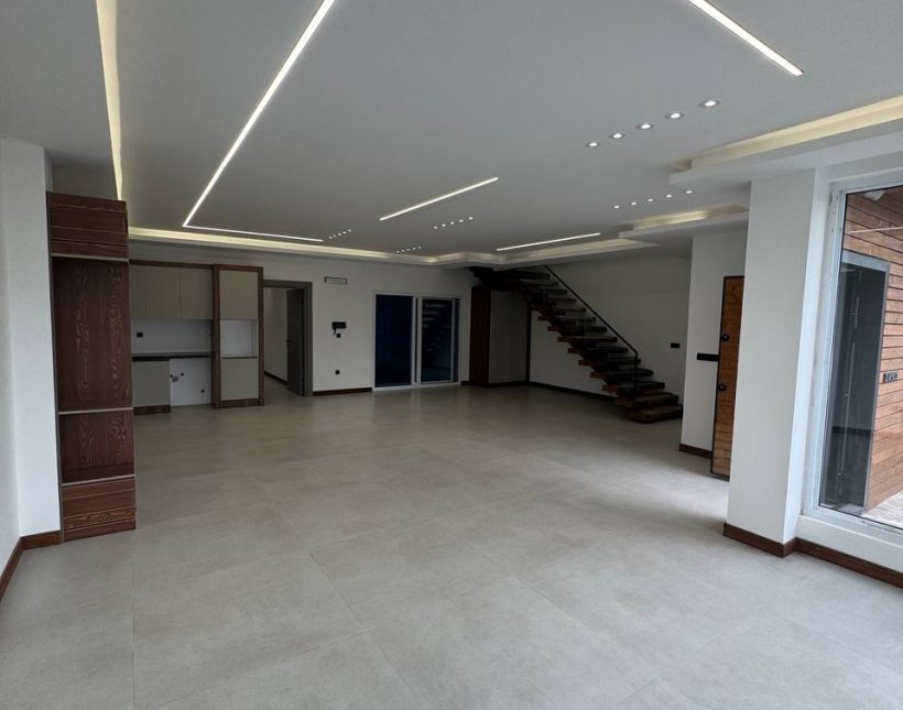 خرید ویلا دوبلکس نما مدرن استخر دار 330 متری گنجیاب نور | 330 متر