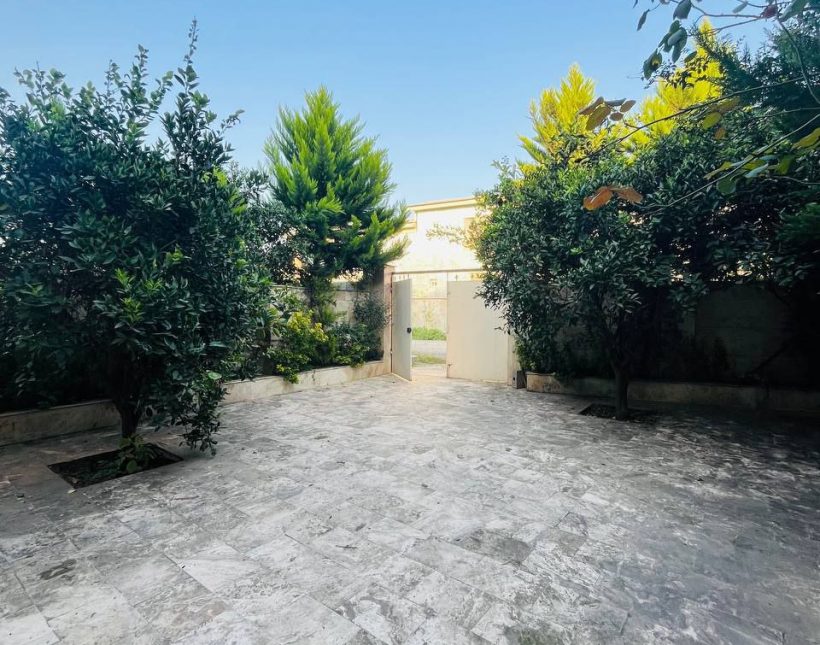 خرید ویلا شیک و کلاسیک شهرکی ۲۰۰ متر بنا محمود آباد | ۲۲۰ متر