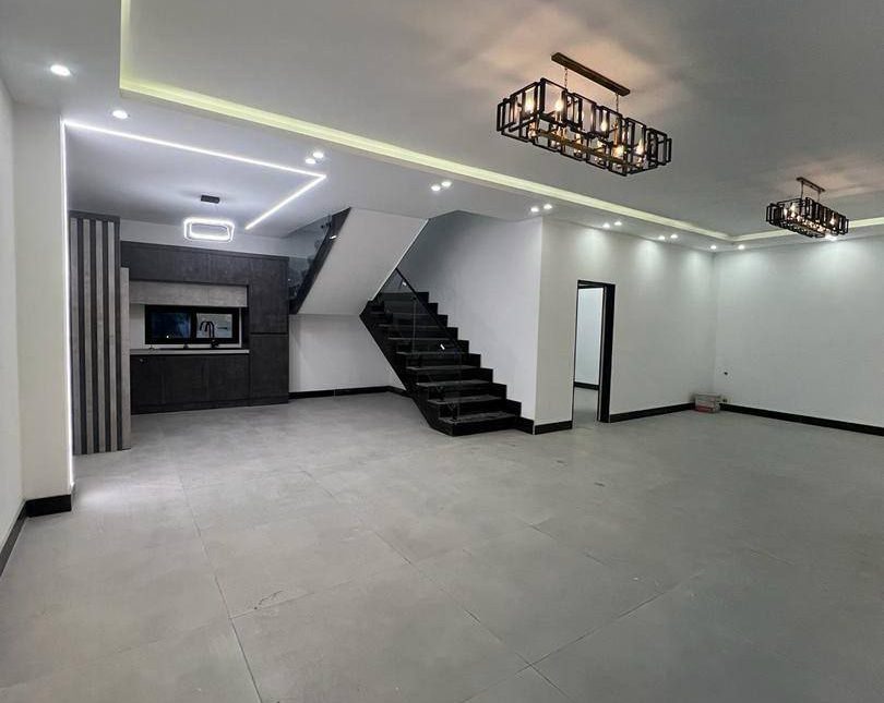 خرید ویلا دوبلکس استخردار و سند تک برگ چمستان | ۳۰۰ متر