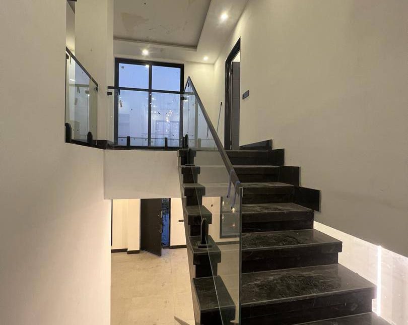 خرید ویلا دوبلکس استخردار و سند تک برگ چمستان | ۳۰۰ متر