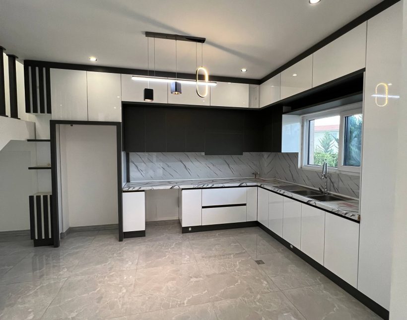 فروش ویلا مدرن و لاکچری شهرکی ۲۶۰ متر بنا امیر آباد | ۳۲۰ متر