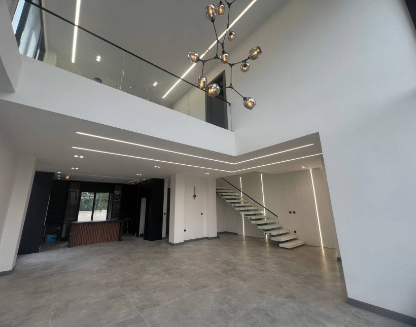 فروش ویلا دوبلکس لوکس با ویوی ابدی دریا و جنگل در چلک نوشهر | 300 متر